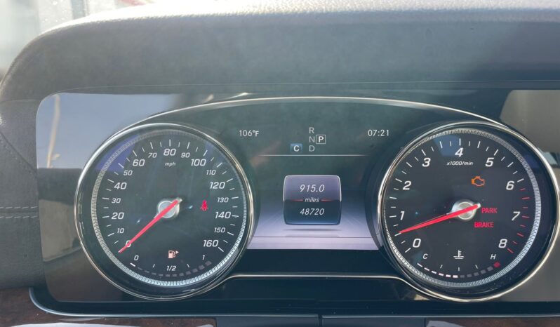
								MERCEDES-BENZ E300 full									