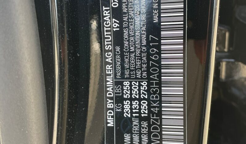 
								MERCEDES-BENZ E300 full									