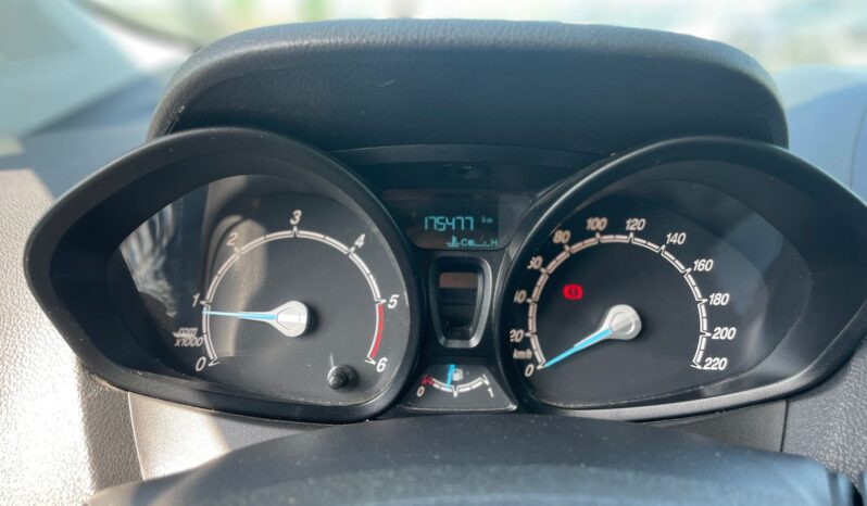 
								FORD TRANSIT COURIER full									