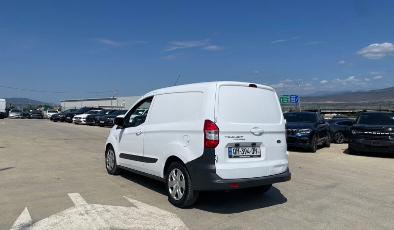 
								FORD TRANSIT COURIER full									