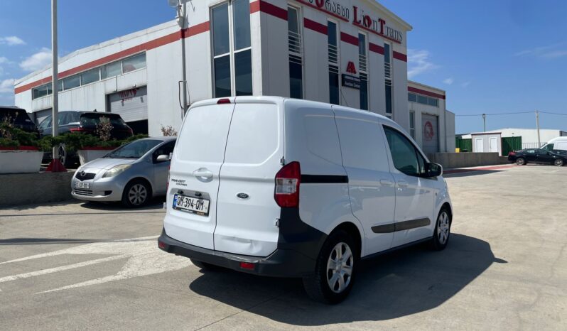 
								FORD TRANSIT COURIER full									