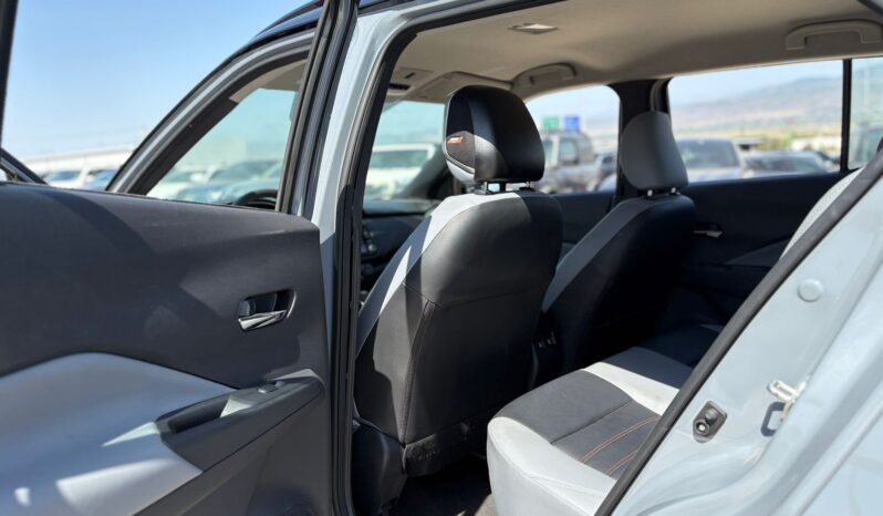 
								NISSAN KICKS full									
