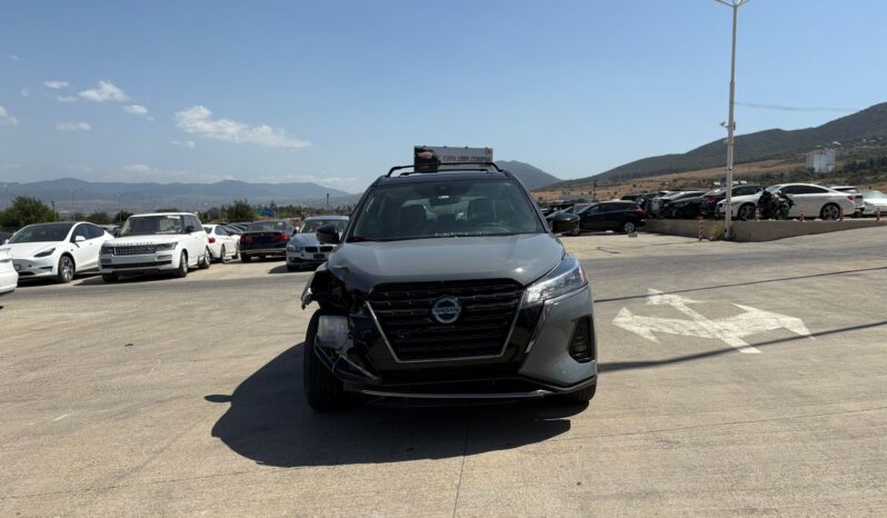 
								NISSAN KICKS full									