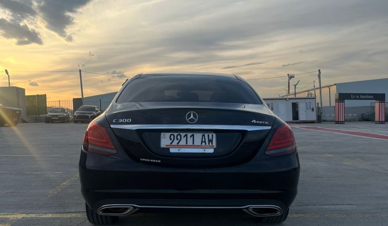 
								Mercedes-Benz C-Class full									