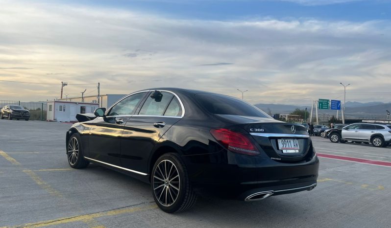 
								Mercedes-Benz C-Class full									