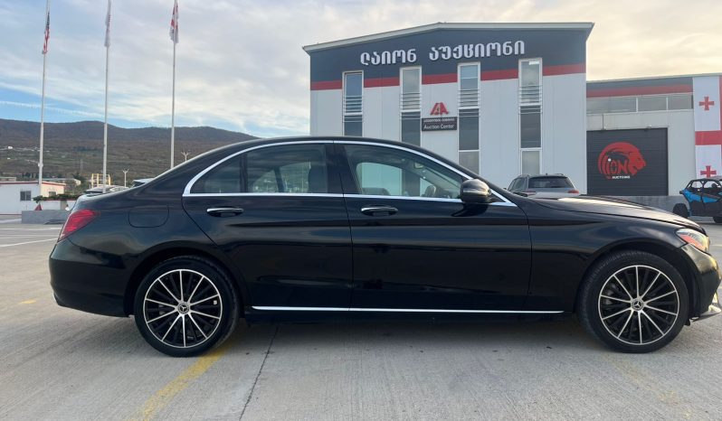 
								Mercedes-Benz C-Class full									