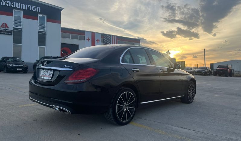 
								Mercedes-Benz C-Class full									