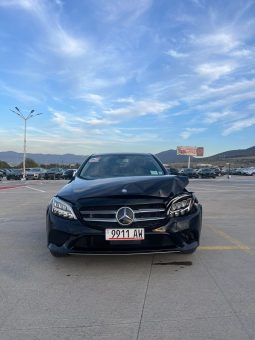
										Mercedes-Benz C-Class full									