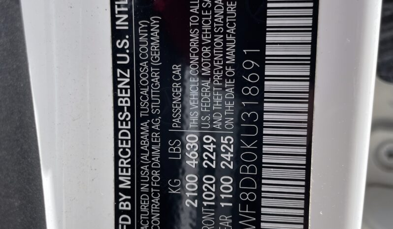 
								MERCEDES BENZ C 300 full									