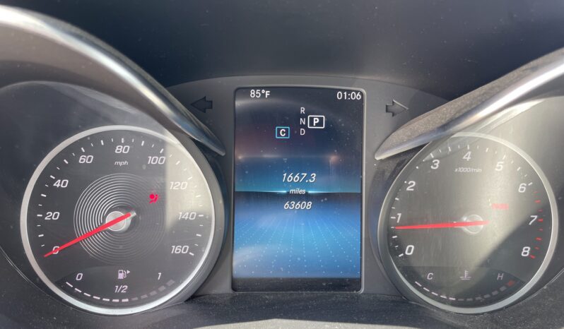 
								MERCEDES BENZ C 300 full									