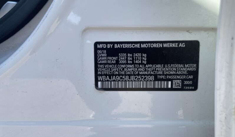 
								BMW 530e full									