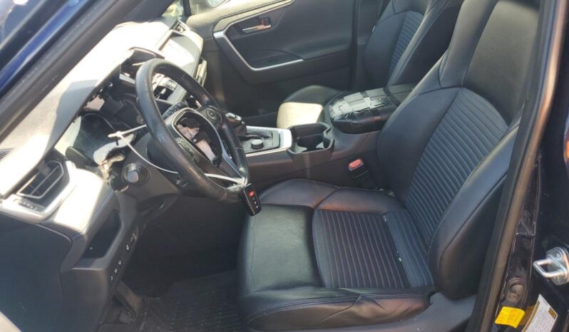
								TOYOTA RAV4 full									