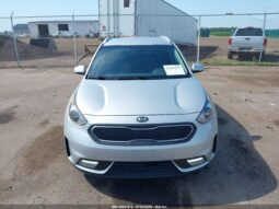 
										KIA Niro full									