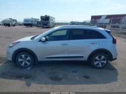 
										KIA Niro full									