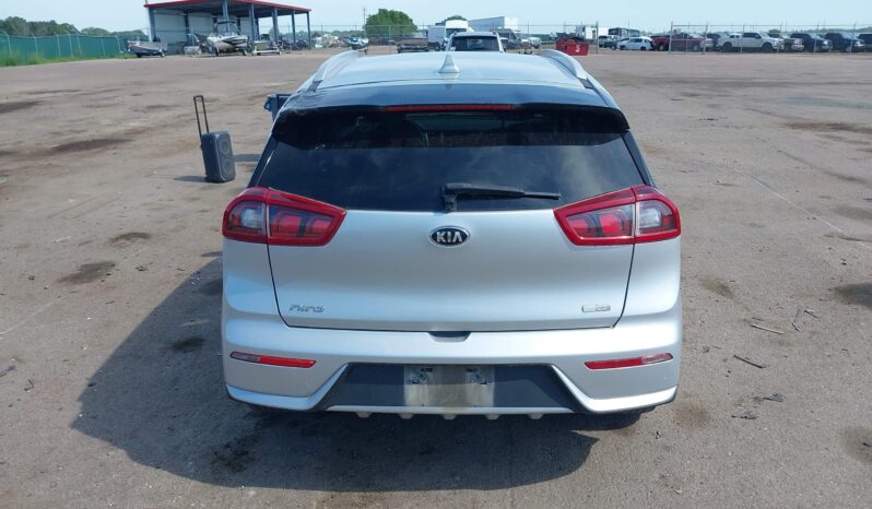 
								KIA Niro full									