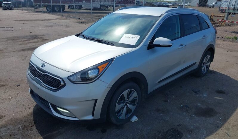 
								KIA Niro full									