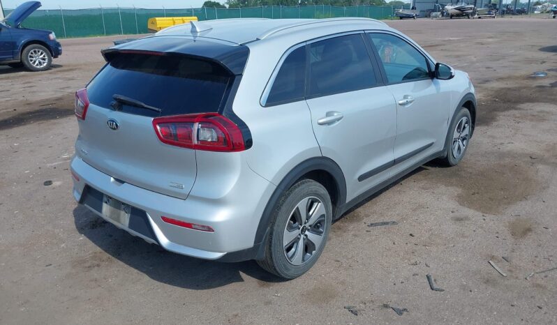 
								KIA Niro full									