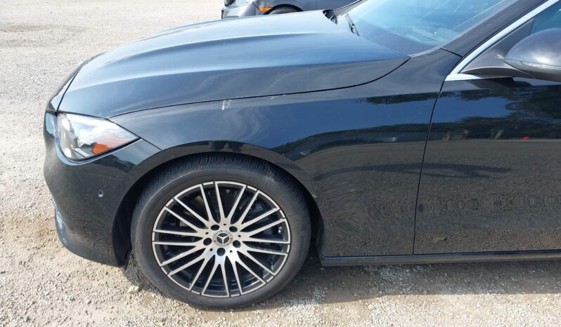 
								Mercedes-Benz C 300 full									