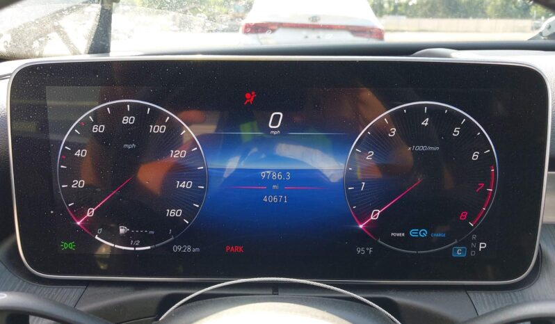 
								Mercedes-Benz C 300 full									