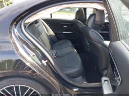
										Mercedes-Benz C 300 full									