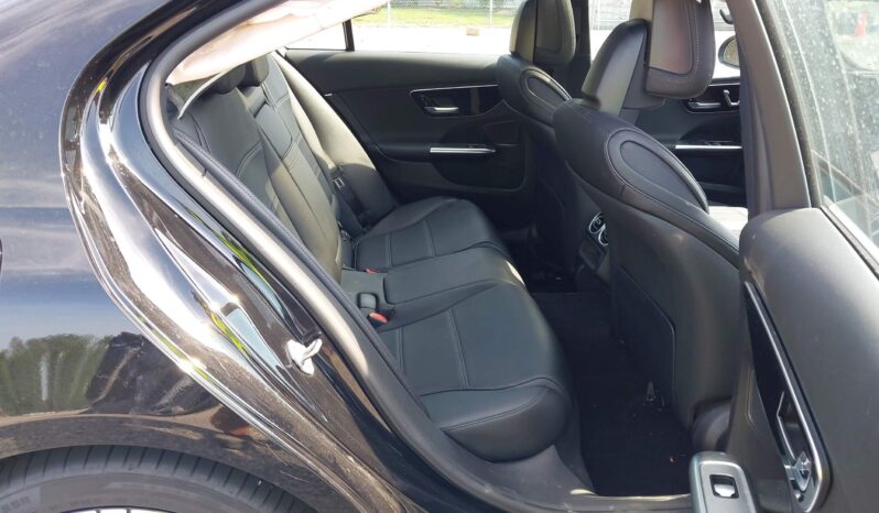 
								Mercedes-Benz C 300 full									
