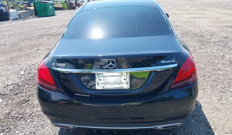 
								Mercedes-Benz C-Class full									