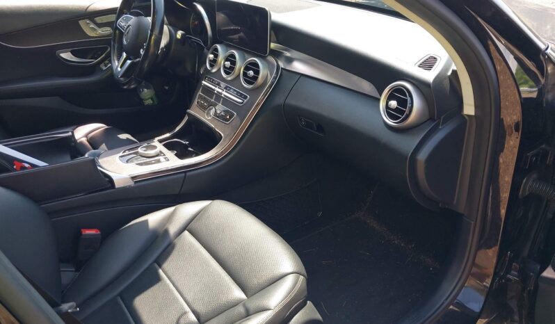 
								Mercedes-Benz C-Class full									