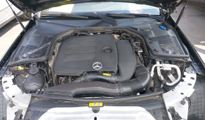 
								Mercedes-Benz C 300 full									