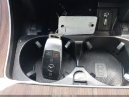 
										Mercedes-Benz C 300 full									