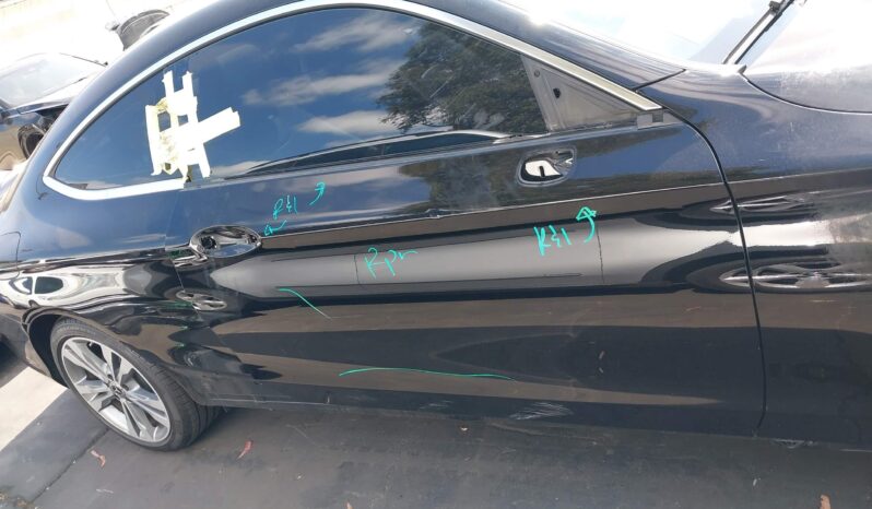 
								Mercedes-Benz C 300 full									