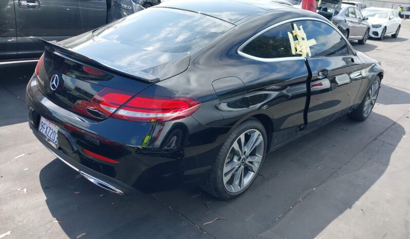 
								Mercedes-Benz C 300 full									