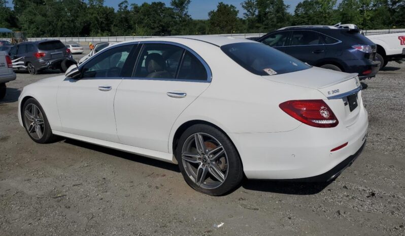 
								MERCEDES E300 full									