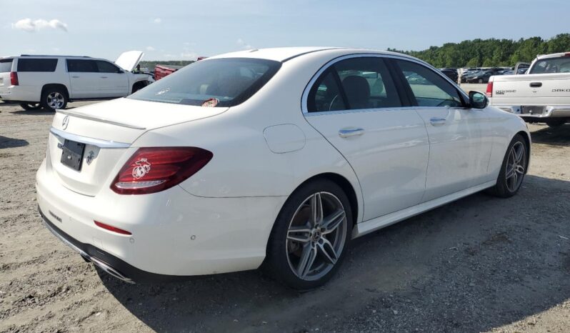 
								MERCEDES E300 full									