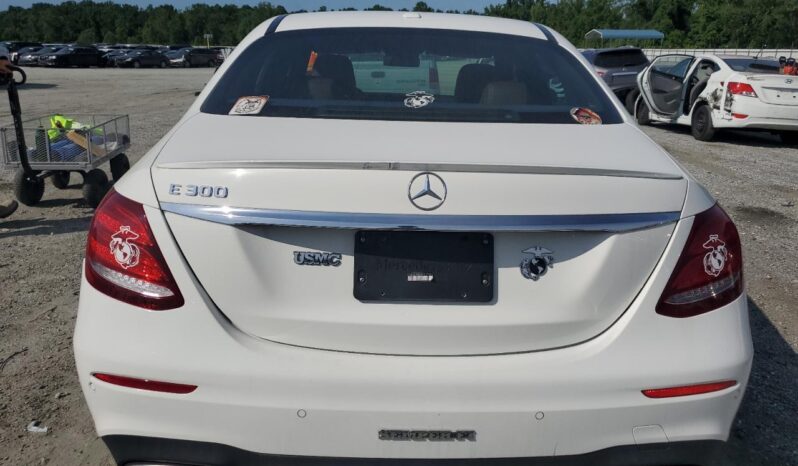 
								MERCEDES E300 full									