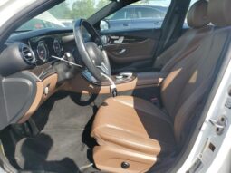 
										MERCEDES E300 full									