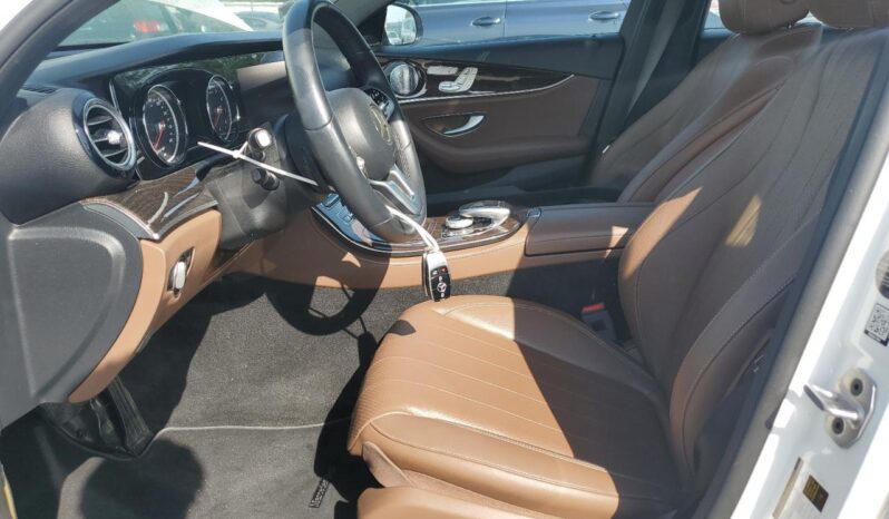 
								MERCEDES E300 full									