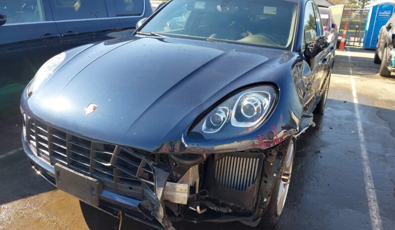 
								Porsche Macan full									