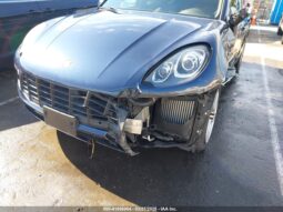 
										Porsche Macan full									
