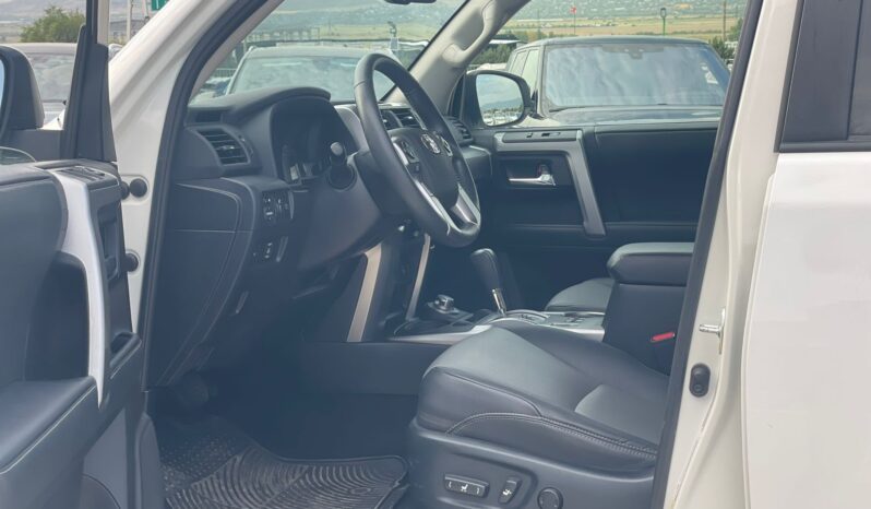 
								TOYOTA 4RUNNER full									