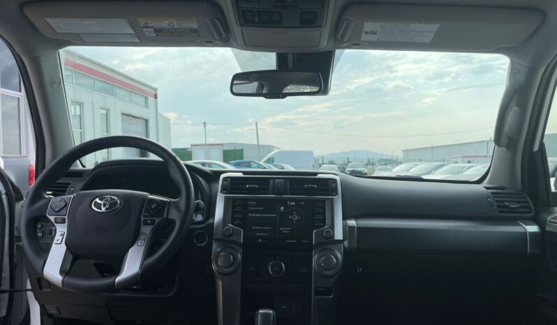 
								TOYOTA 4RUNNER full									