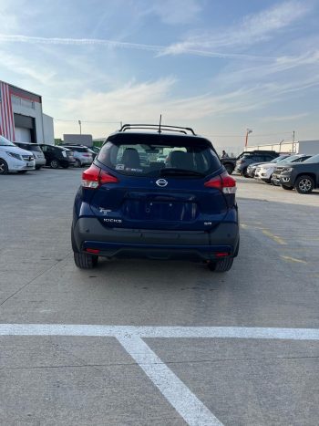 NISSAN KICKS SV