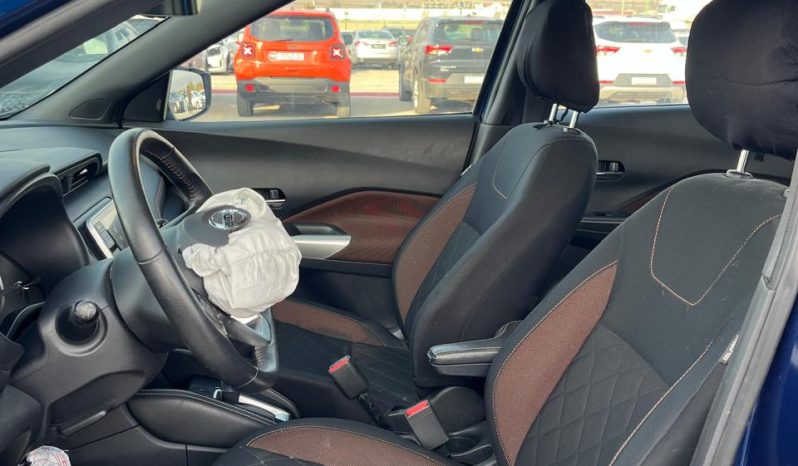 
								NISSAN KICKS SV full									