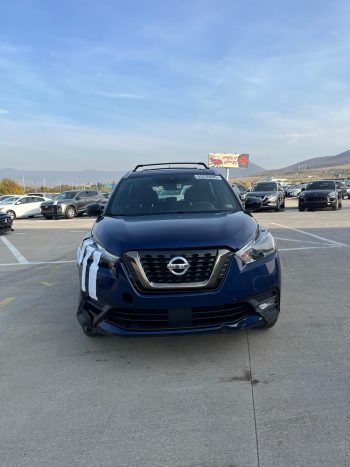 NISSAN KICKS SV