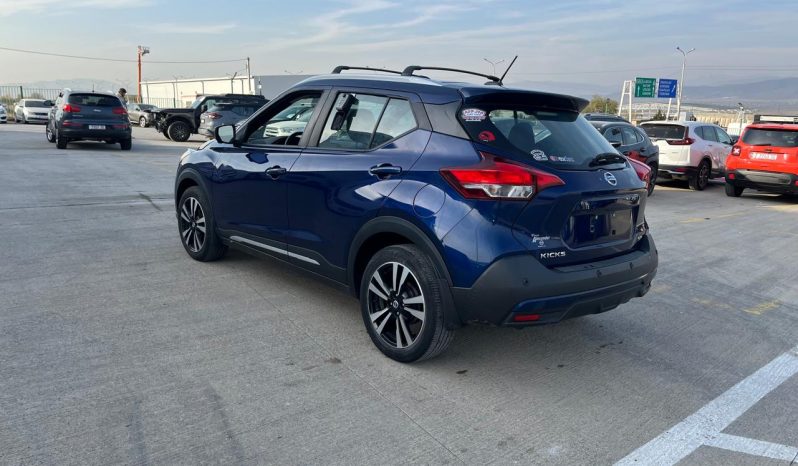 
								NISSAN KICKS SV full									
