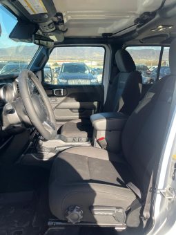 
										JEEP WRANGLER SAHARA full									