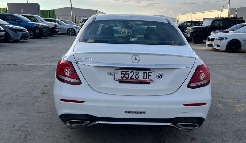 
								MERCEDES E300 full									