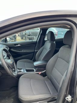 
										Chevrolet Cruze full									