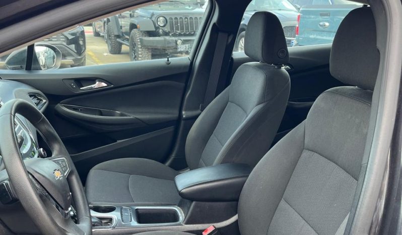 
								Chevrolet Cruze full									