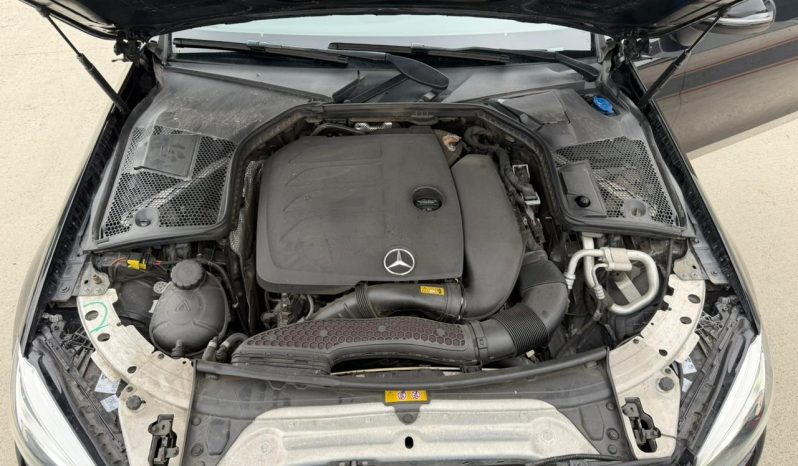 
								Mercedes-Benz C 300 full									