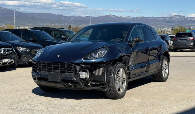 
								Porsche Macan full									